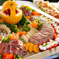 Catering Boxen & Servierplatten